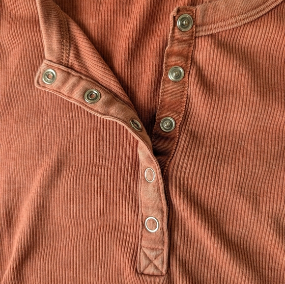 Aerie Rust Sleeveless Henley Tank Top - Picture 4 of 4